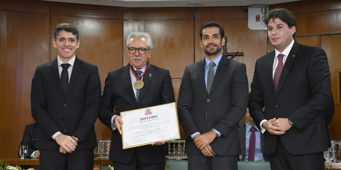 CMJP homenageia conselheiro do TCE-PB Fernando Catão