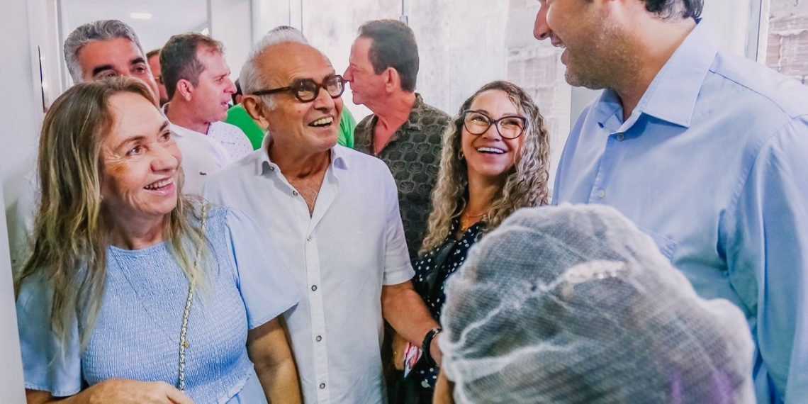 Leo Bezerra comemora inauguração da Clínica Veterinária Municipal em João Pessoa