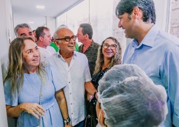 Leo Bezerra comemora inauguração da Clínica Veterinária Municipal em João Pessoa