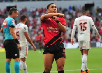 Athletico-PR se recupera e vira sobre o Flamengo na Arena da Baixada