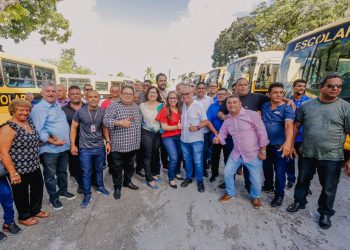 PMJP entrega 20 ônibus escolares para transporte de alunos da Rede Municipal