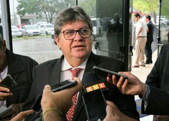 Com a presença de ministro e secretários de Lula, João Azevêdo realiza plenária do PPA nacional na Paraíba