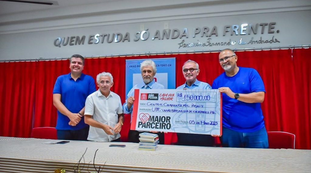 Maior Parceiro: Cícero Lucena libera recursos para a União Brasileira de Escritores na Paraíba