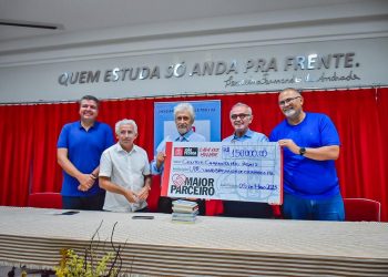 Apoio à Cultura: Maior Parceiro: Cícero Lucena libera recursos para a União Brasileira de Escritores na Paraíba