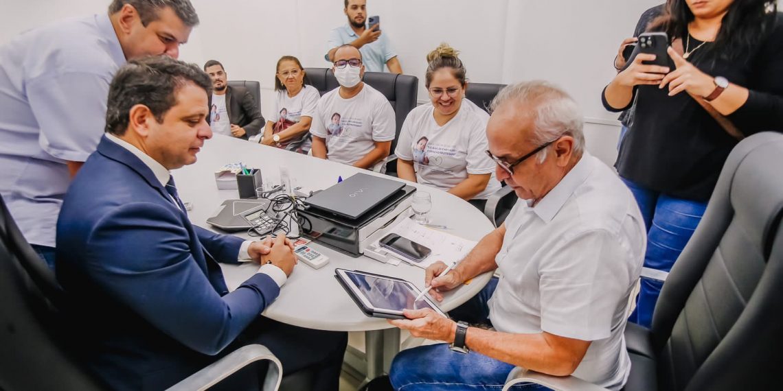 Prefeito sanciona Lei Gael de Carvalho que inclui o ecocardiograma fetal no rol de exames obrigatórios