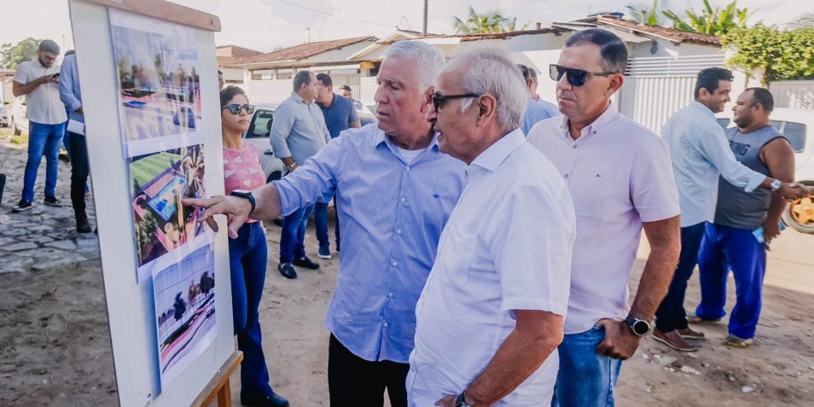 Cícero Lucena autoriza obras de praça com equipamentos esportivos em Gramame