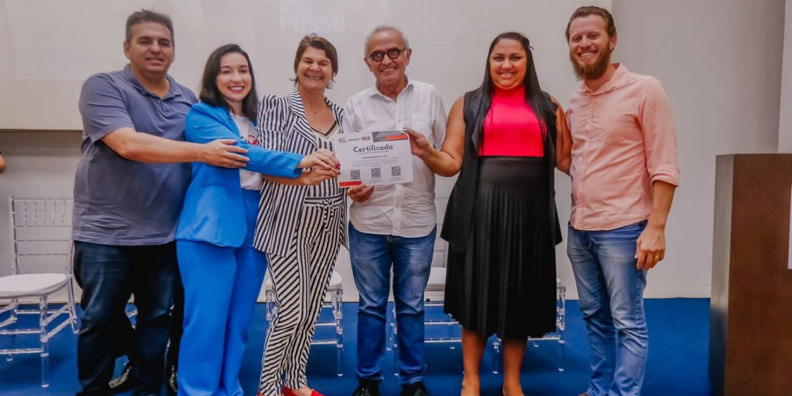 Prefeito libera crédito para padronização das barracas de ambulantes em eventos de João Pessoa