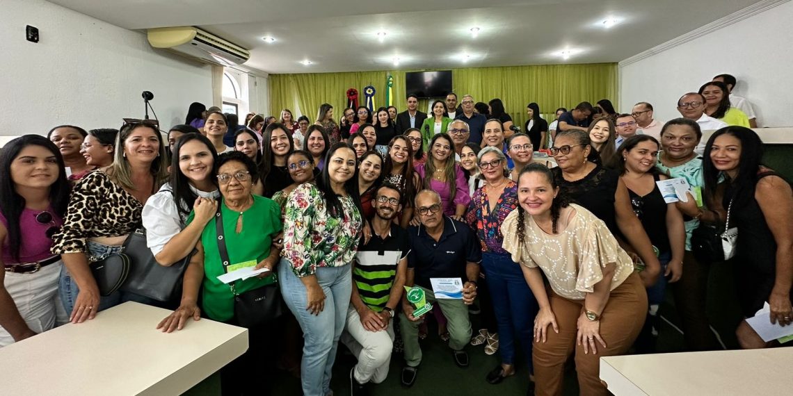 Ba Barros anuncia pagamento do piso salarial da enfermagem em Pedras de Fogo