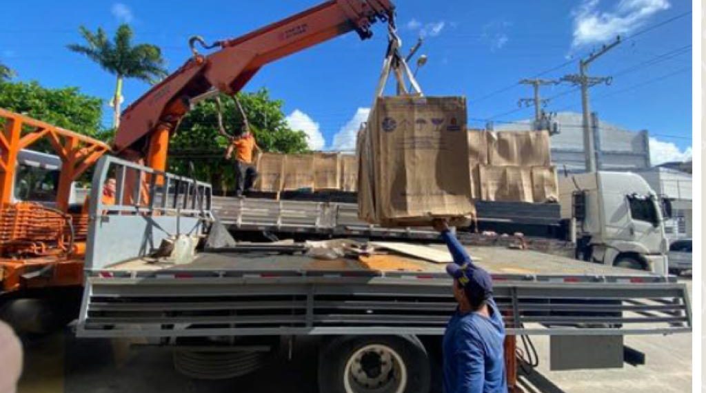 Prefeitura de Pedras de Fogo compra 55 TVs e 30 freezers para escolas municipais