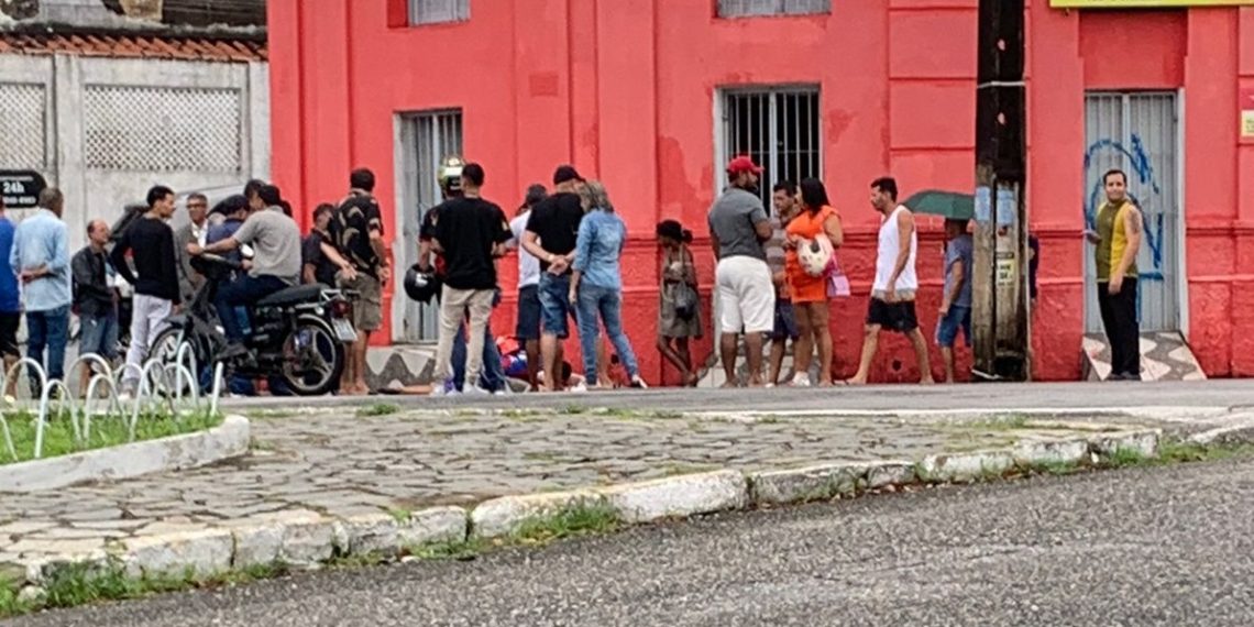 IMAGENS FORTES: Flanelinha é executado a tiros no bairro Tambiá, em João Pessoa
