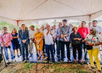 Cícero assina ordem de serviço para construção de 106 apartamentos no Complexo Beira Rio