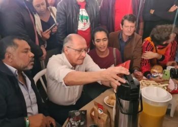 “O governo arrancou a ponte com o agro e não tem mais diálogo”, afirma deputado