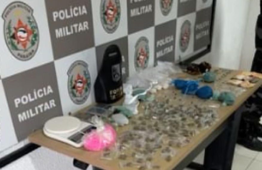 Dupla é presa acusada de comandar “boca de fumo” no bairro Roger, em João Pessoa