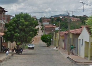 Três homens são vítimas de disparos de arma de fogo em bar no Sertão paraibano