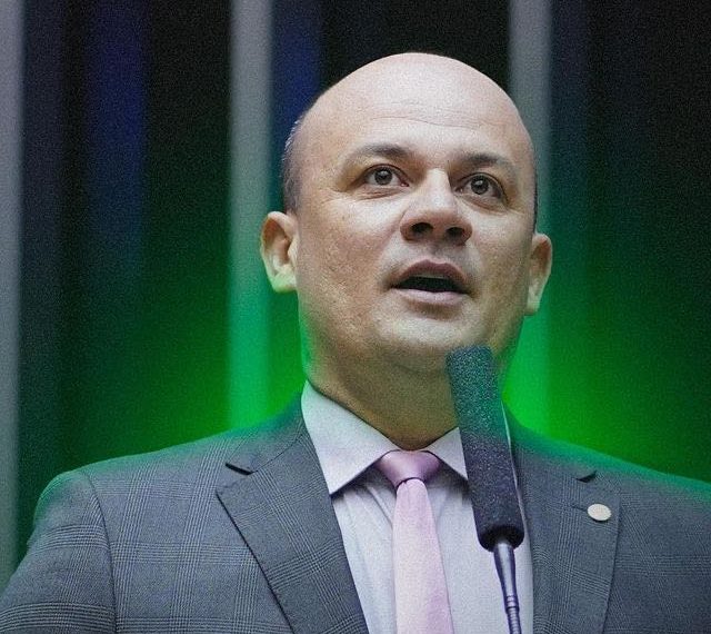 Cabo Gilberto Silva usa rede social para prestar conta aos eleitores, dos 100 Dias do seu mandato