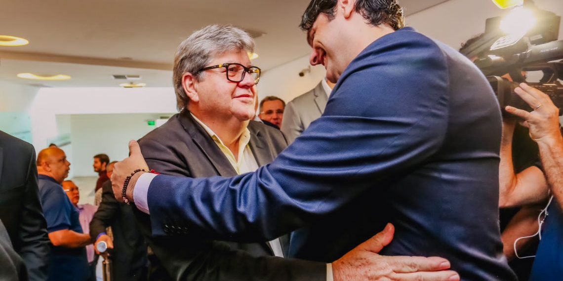 Leo Bezerra destaca parceria entre Prefeitura e Estado pela redução dos acidentes de trânsito