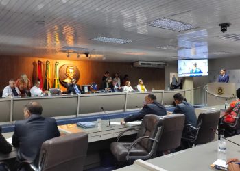 Governo do Estado explica diretrizes da LDO 2024 durante audiência pública em Campina Grande