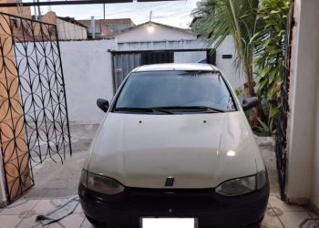 Bandidos sequestram carro e pedem dinheiro para resgate, em João Pessoa