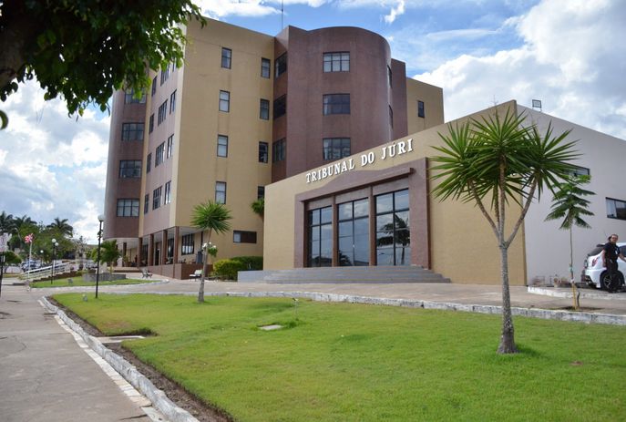 Polícia prende falsa advogada durante julgamento em Campina Grande