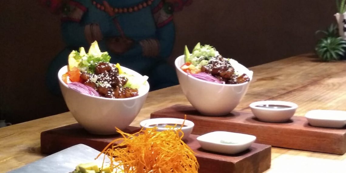 Loca Como Tu Madre recebe chef Luciana Galvão para uma noite de culinária peruana