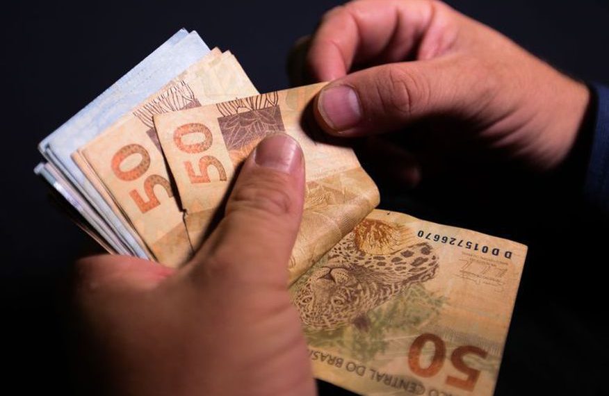 Governo da Paraíba paga primeira parcela do décimo a servidores em junho