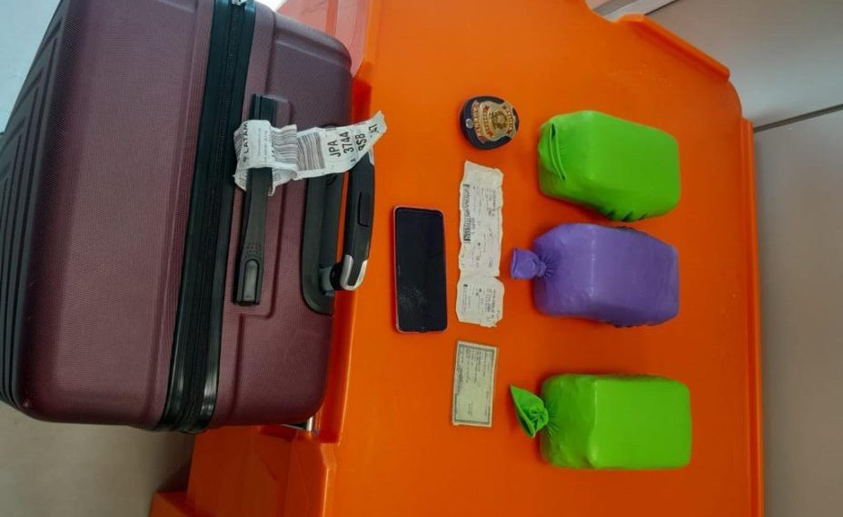 PF apreende mais de 6,5 kg de drogas em mala no aeroporto Castro Pinto, na PB