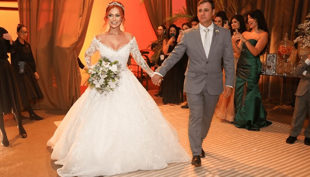 Mirela Janis e Yugnir se casam em João Pessoa; vestido foi R$ 200 mil