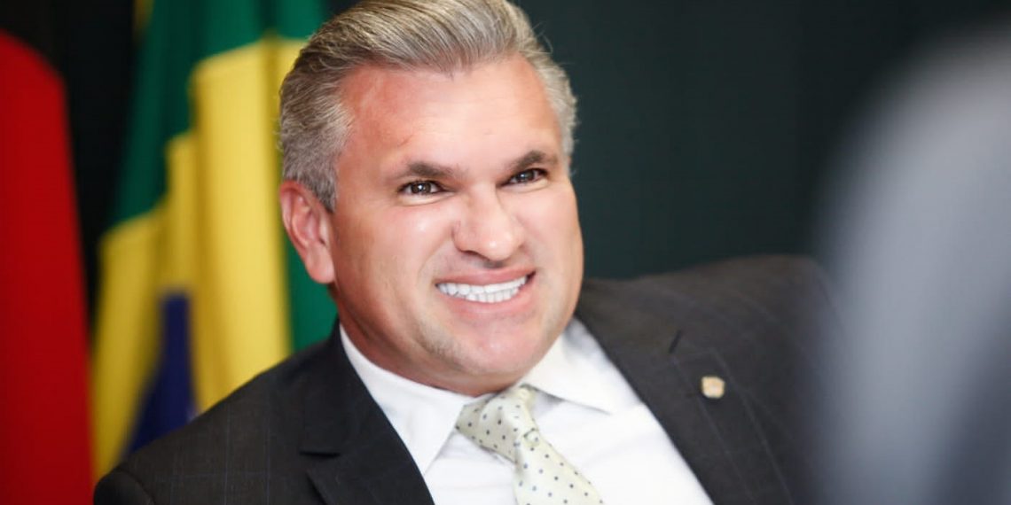 Julian Lemos perde vaga no Diretório Estadual do União Brasil e ganha nomeação no Governo do Estado