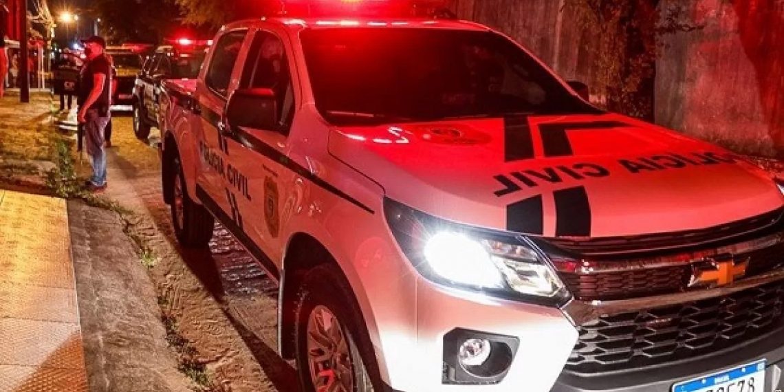 Casal em processo de separação é encontrado morto com marcas de tiros dentro de apartamento, em Cabedelo