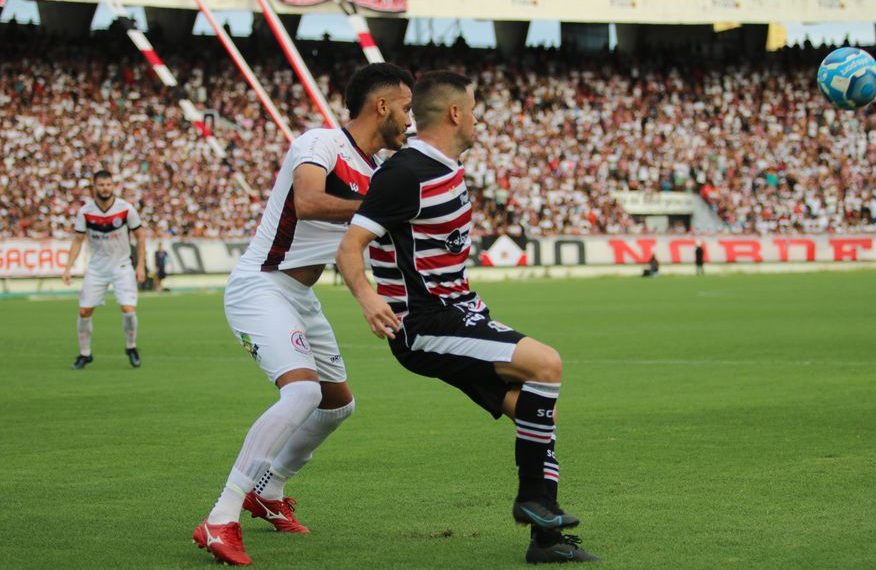 Campinense perde para o Santa Cruz após ter dois gols anulados e técnico expulso