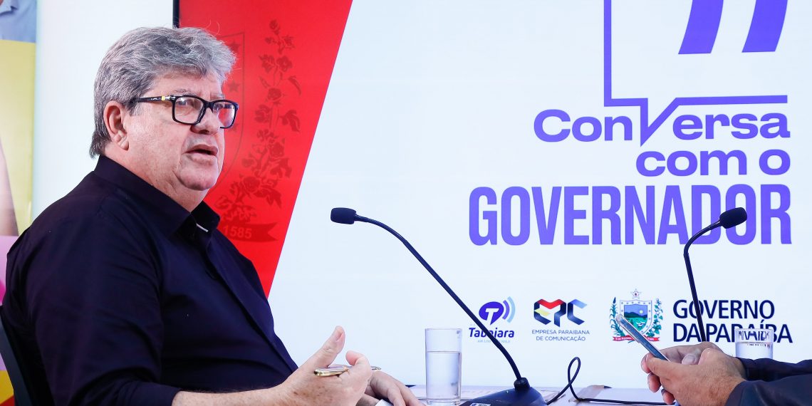 João anuncia 2.380 vagas em concurso em diversas áreas