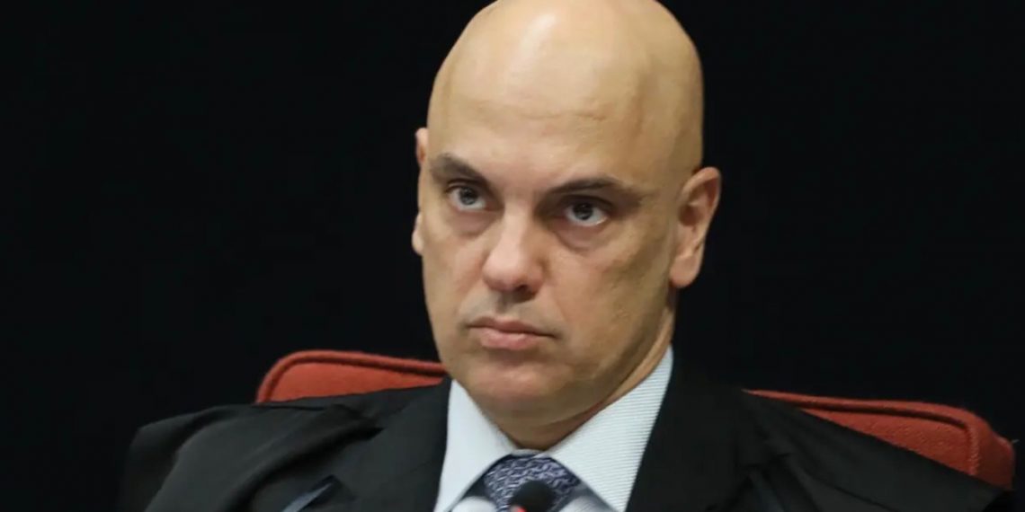 Folha: Ações de Moraes contra Bolsonaro geram ‘dúvidas sobre legalidade’