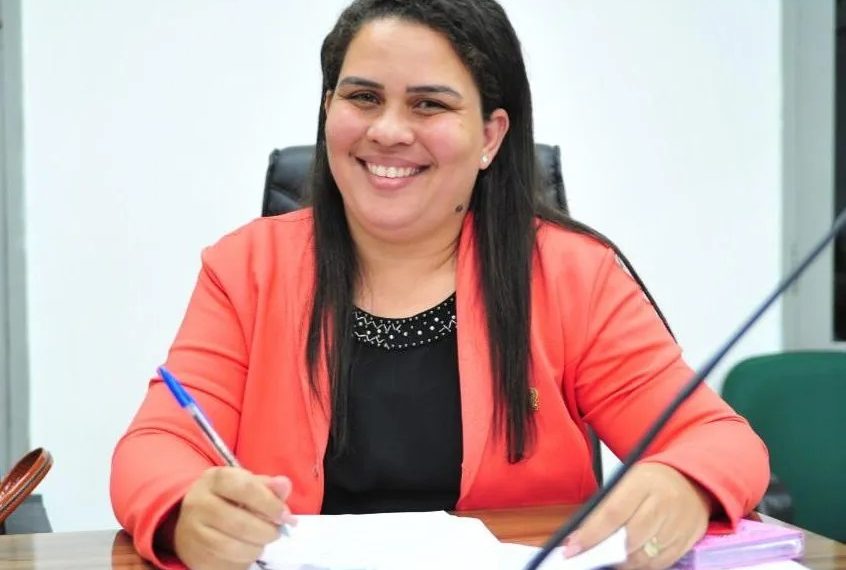 BAYEUX: indícios de fraude em licitação de R$ 19 milhões da gestão de Luciene Gomes