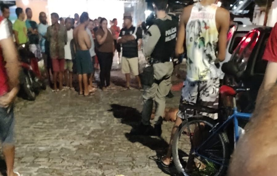 Ataque a tiros deixa um morto e um ferido em Mandacaru