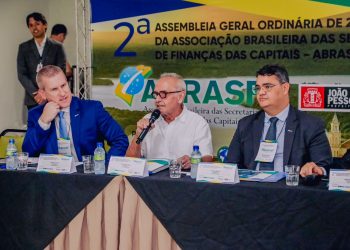 Cícero Lucena e secretários de Finanças das Capitais discutem Reforma Tributária e economia dos municípios