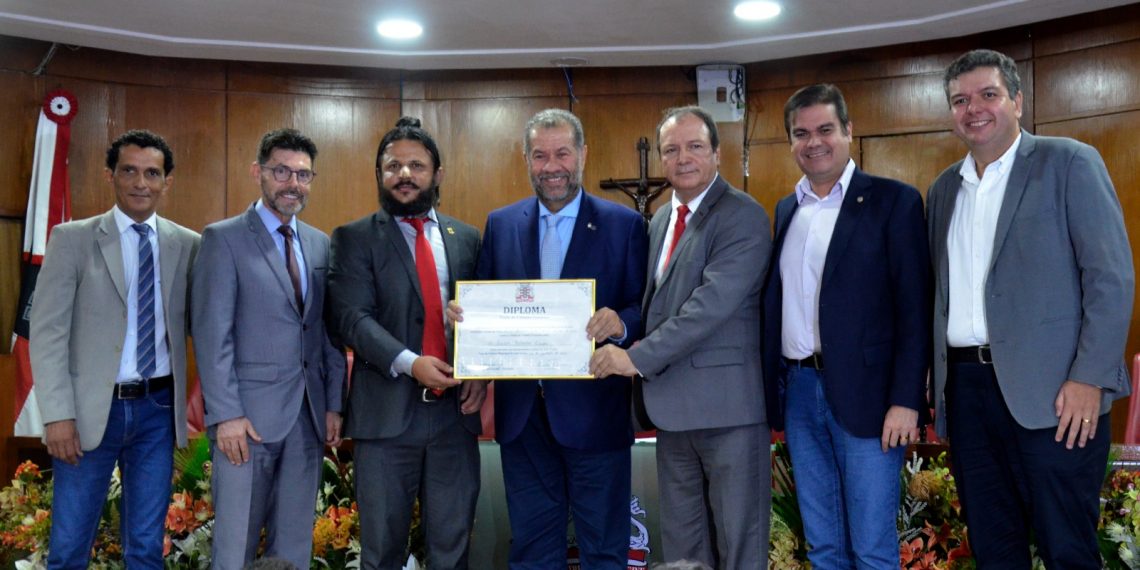 Ministro Carlos Lupi recebe título de cidadão pessoense
