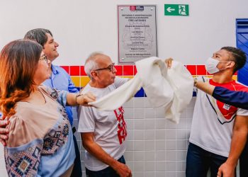 Cícero Lucena inaugura 20ª escola reestruturada pela gestão