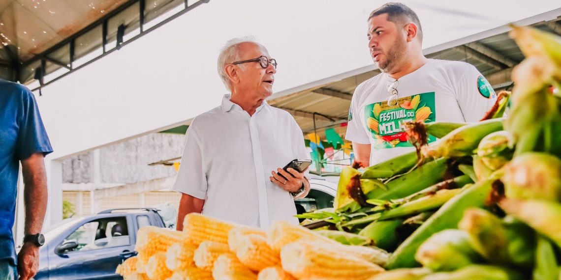 Prefeito abre Festival do Milho e consumidor pode encontrar mão por menos de R$ 35