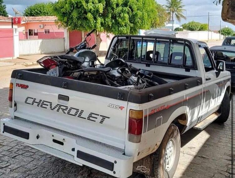 Três homens são presos acusados de roubar carros e mercadorias de agricultores no Curimataú da Paraíba