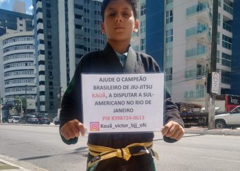 Em JP, campeão brasileiro de Jiu-Jitsu Kauã Soares pede ajuda em sinal de trânsito para participar do Sul Americano