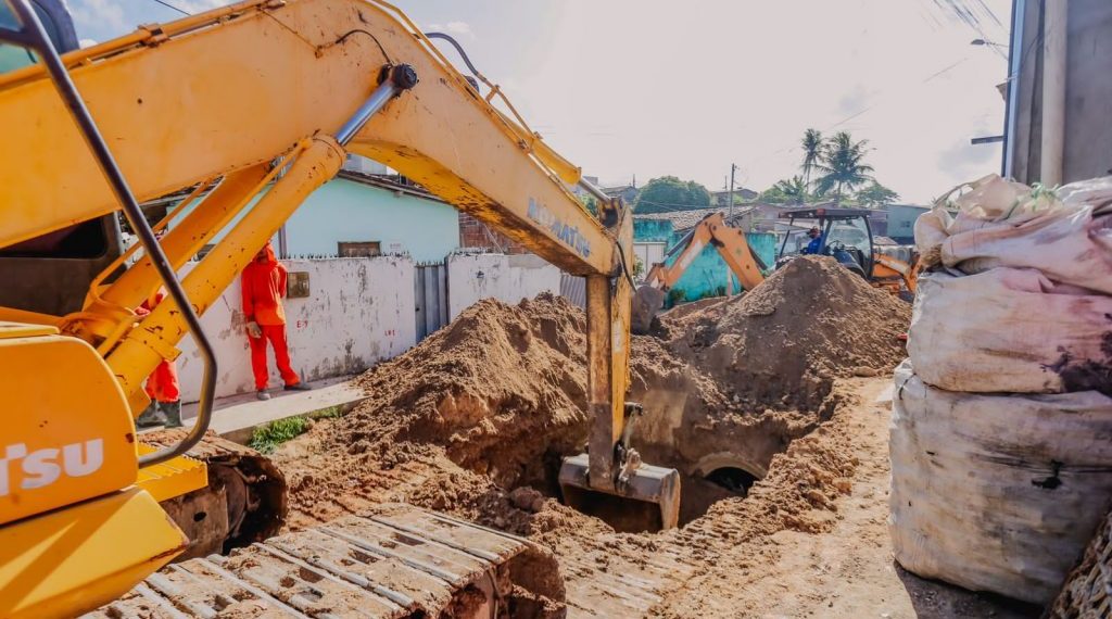 Em meio a maior período chuvoso do ano, PMJP avança com obras de drenagem por toda a cidade