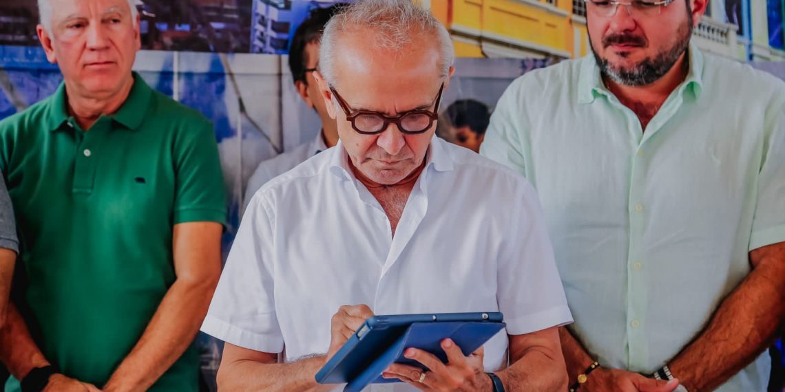 Cícero Lucena autoriza obras de pavimentação e urbanização em mais sete vias do Valentina