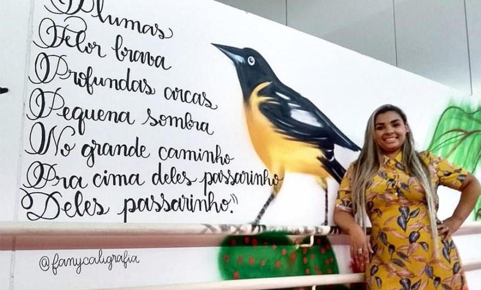 Conheça a paraibana que vendia brigadeiros na rua e hoje é reconhecida nacionalmente pela caligrafia e grafite