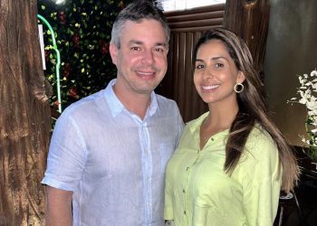 Foto do Presidente da Câmara de Cabedelo com esposa de Mersinho gera especulações sobre chapa