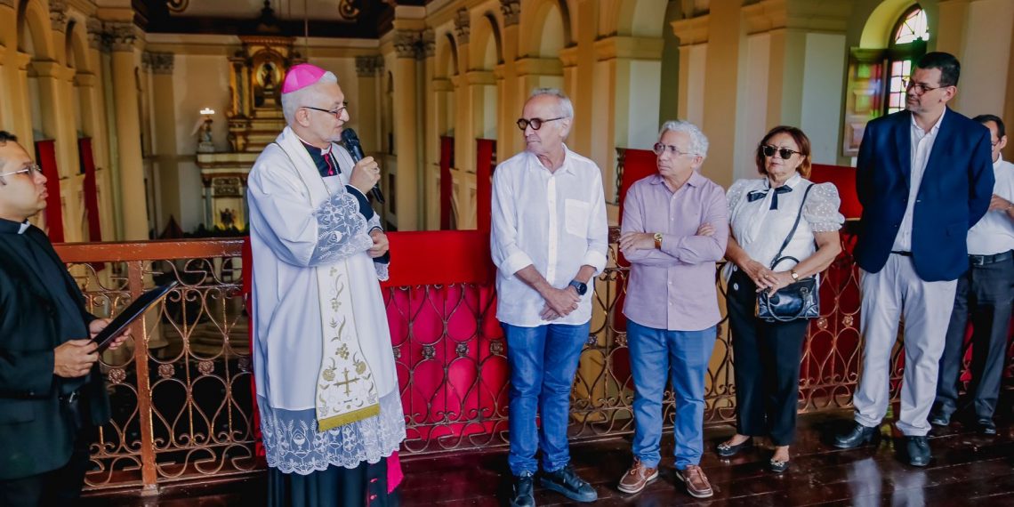 Cícero Lucena e Dom Manoel Delson abrem oficialmente a Festa das Neves