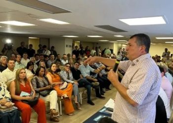 Com queda do FPM, prefeitos começam a demitir servidores na PB