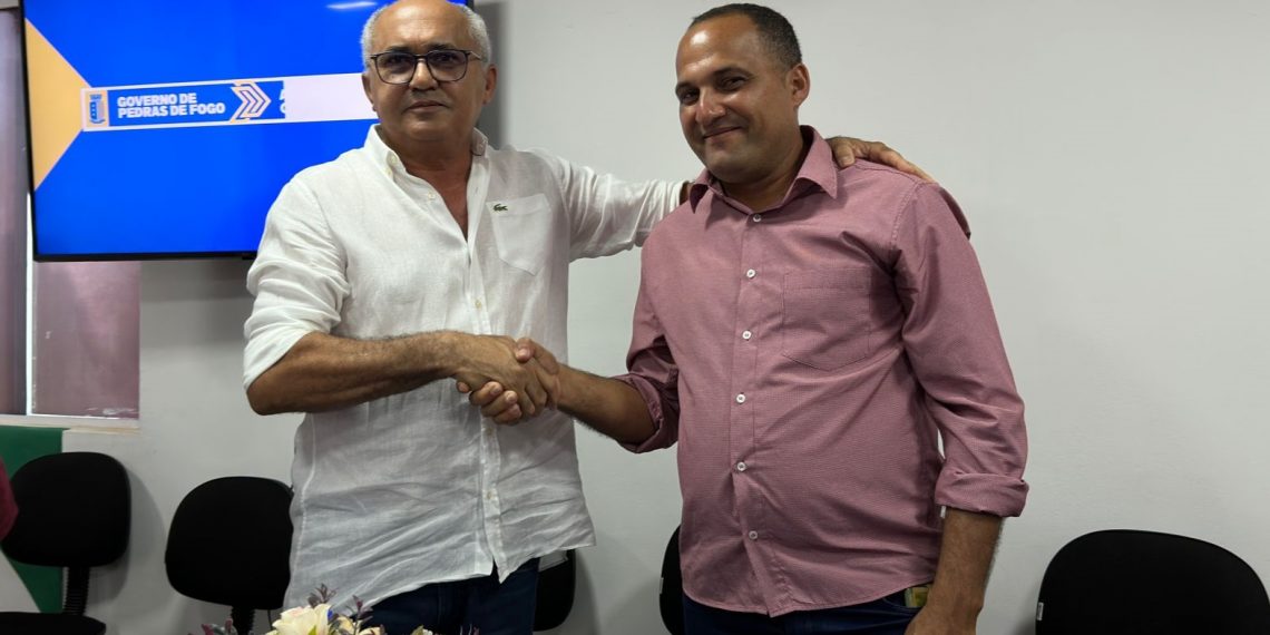 Leonardo Barros assume secretaria de Agricultura de Pedras de Fogo