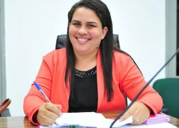 Por unanimidade, TRE-PB rejeita recurso contra Luciene Gomes e mantém prefeita de Bayeux no cargo