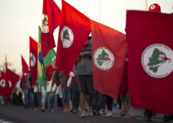 MST quer vagas de Medicina “sem vestibular” para assentados