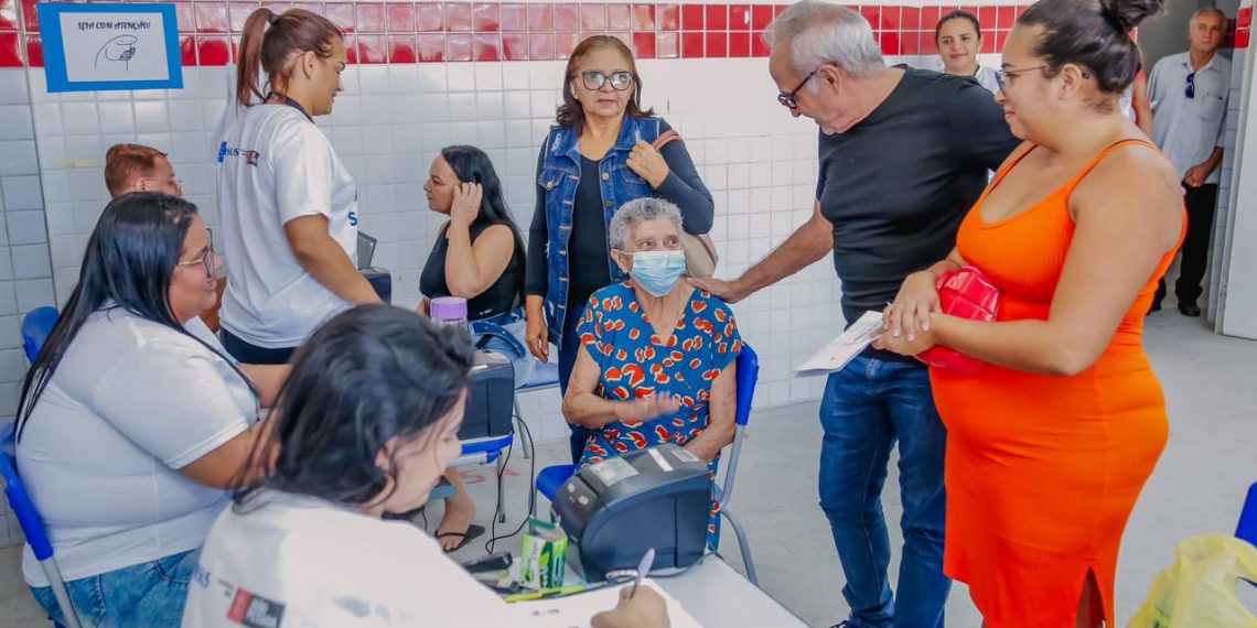 Prefeito acompanha atendimentos do Programa Saúde + Perto em Gramame
